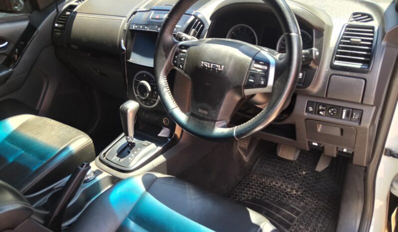 2021 ISUZU KB 300 4X4 full