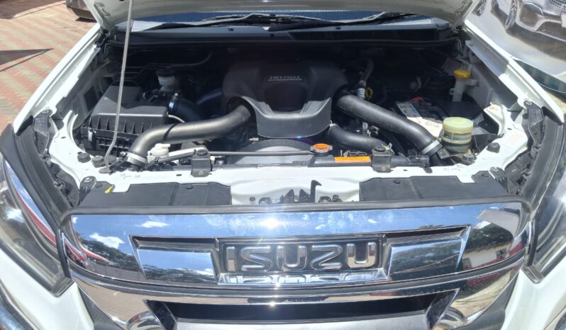 2021 ISUZU KB 300 4X4 full