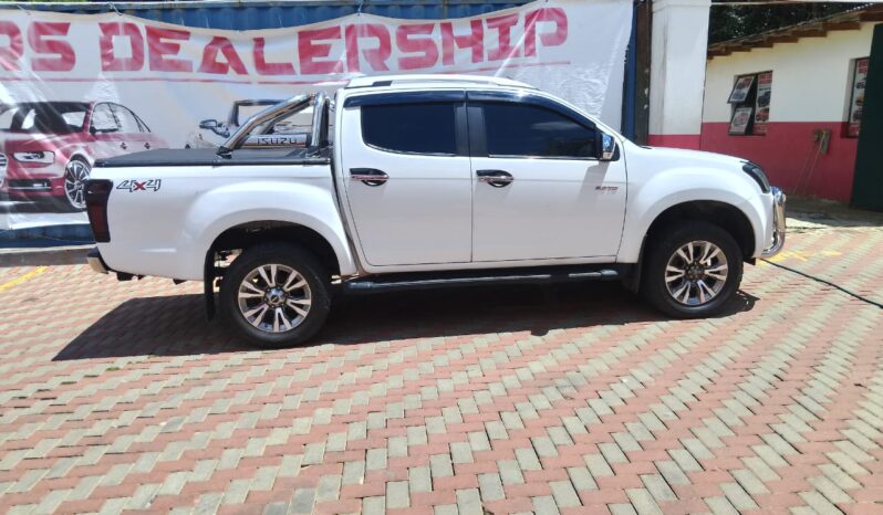 2021 ISUZU KB 300 4X4 full
