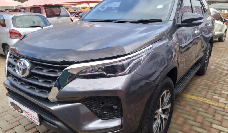 2019 TOYOTA FORTUNER FORTUNER 2.8GD-6 R/B A/T full