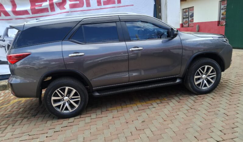 2019 TOYOTA FORTUNER FORTUNER 2.8GD-6 R/B A/T full