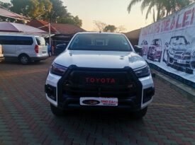 TOYOTA HILUX 2.4 GD6 D/C 4X4 YEAR 2019